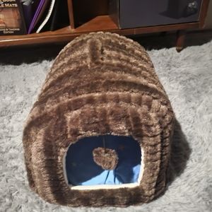 Kitty cat house. Wisker City